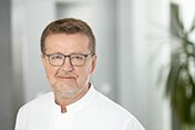 Herr Dr. Ralf Schneider 
