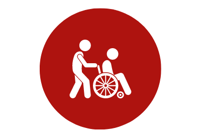 Rotes Icon mit zwei weiß skizzierten Männchen. Das eine Männchen sitzt im Rollstuhl und wird von dem zweiten Männchen geschoben.