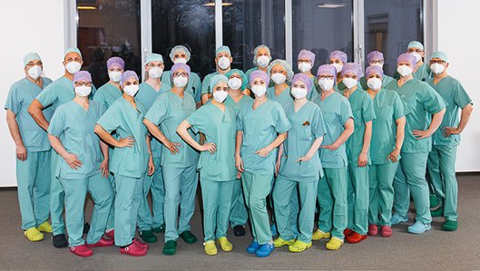 Das Team der OP- und Anästhesiepflege am Knappschaftskrankenhaus Dortmund 